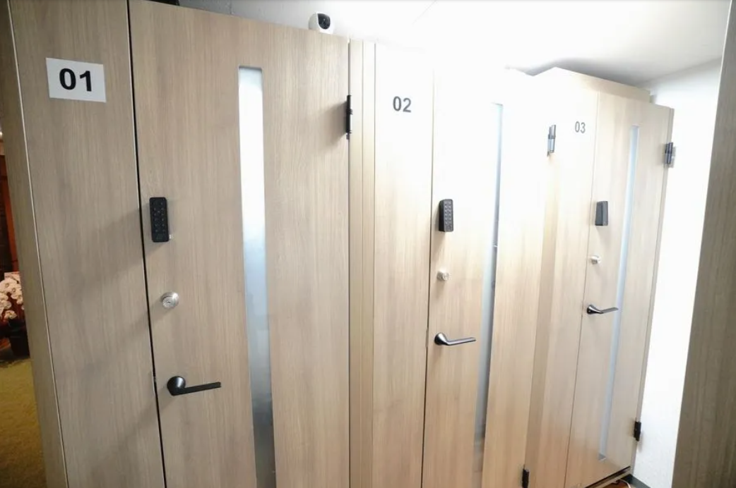 Aivicワークブース西新宿